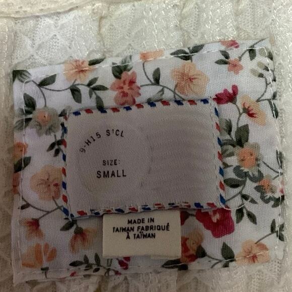 Anthropologie Georgia White Textured Pleated Puff Sleeve Peplum Blouse Top Sz S - Picture 3 of 4